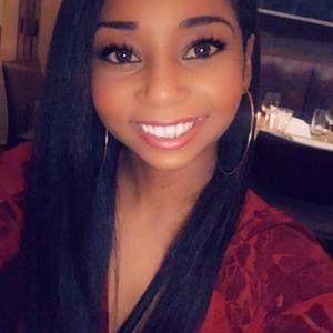 Meet your Posher, Lania